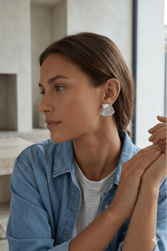 Majique London Bold and Chic Oversized Fan Design Post Earring