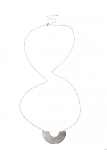 Chic Crescent Pendant Necklace