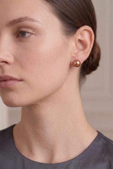 Chic Pearl Stud Earring