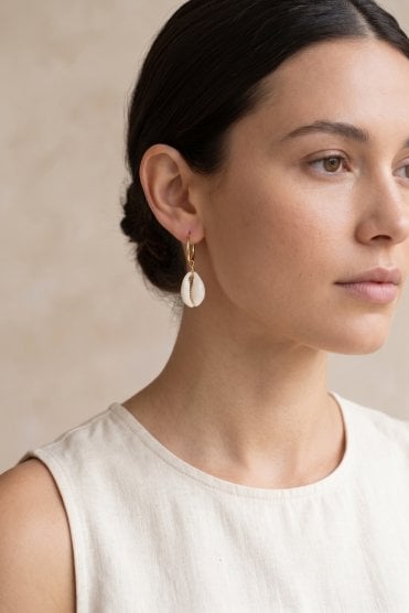 Chic Shell Drop Hoop Earring