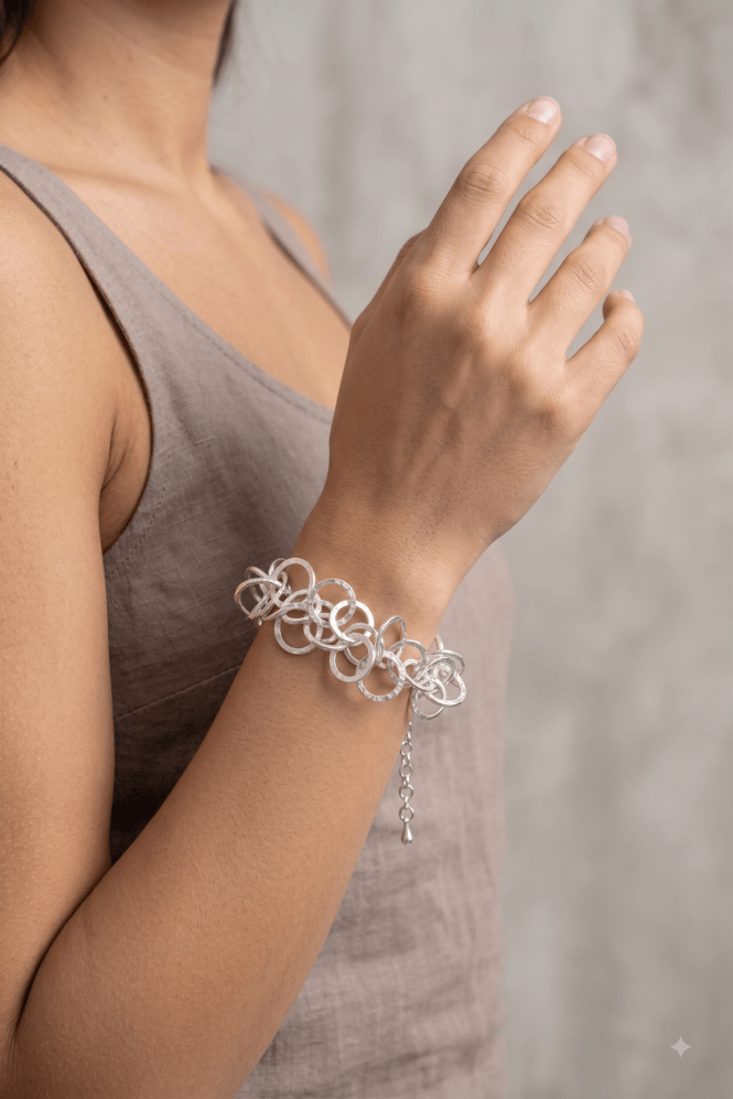 Majique London Circle Cluster Link Bracelet