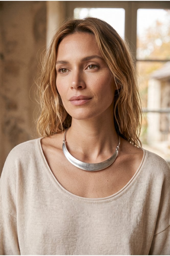 Majique London Distressed Silver Collar Necklace