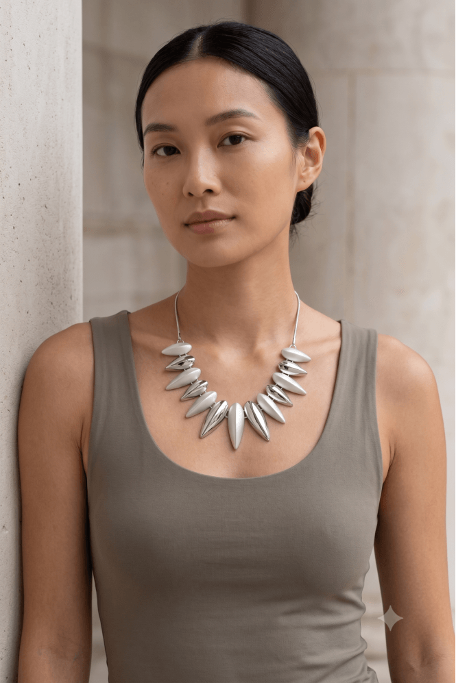 Majique London Droplet Serpent Chain Necklace