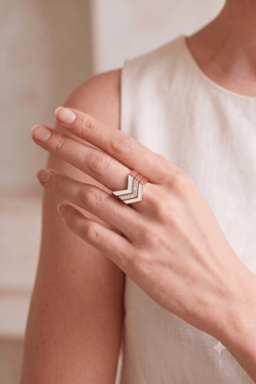 Epoxy Luxe V Ring