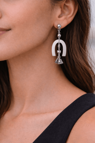 Equestrian Elegance Fusion Horse Shoe Post Earring With Oval and Heart Drop