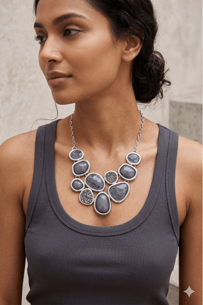 Majique London Glamour Stride Necklace