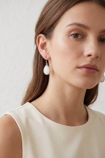 Glow Cut Tear Earring