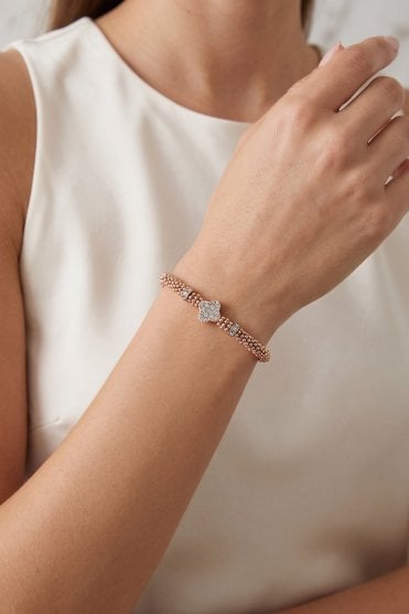 Gold Bracelet with Crystal Clover Charm