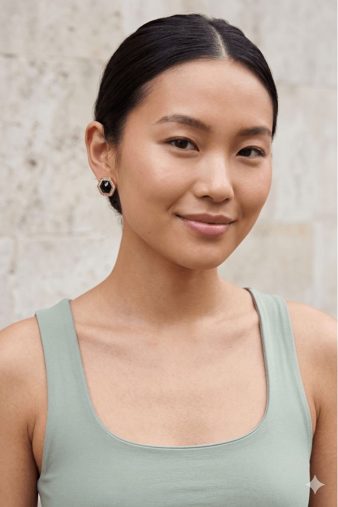 Majique London Gold Crystal & Onyx Heptagon Clip On Earring