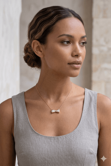 Golden Elegance Bow Necklace