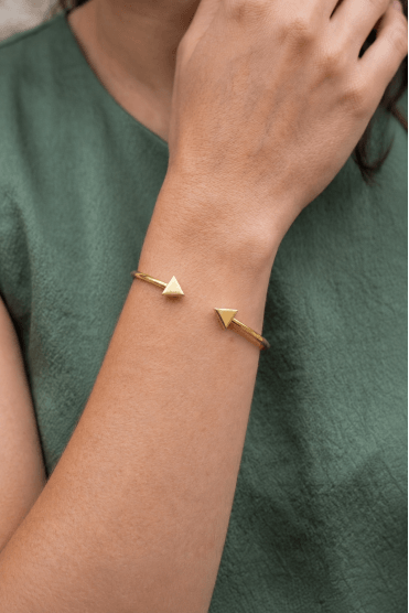 Guiding Arrow Bangle