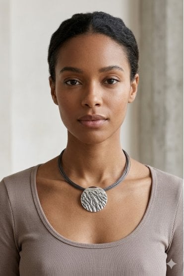 Hammered Glow Necklace