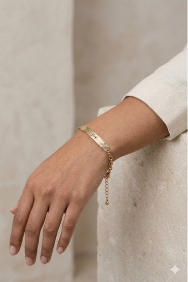 Joy Hammered Bar Link Bracelet