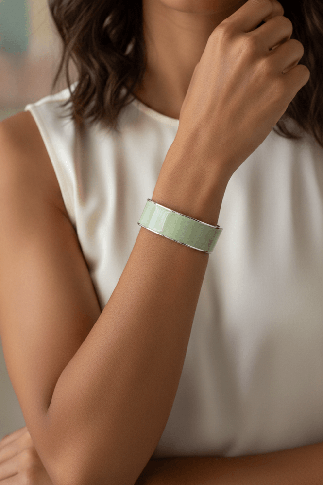 Majique London Luxe Enamel Hinged Bangle