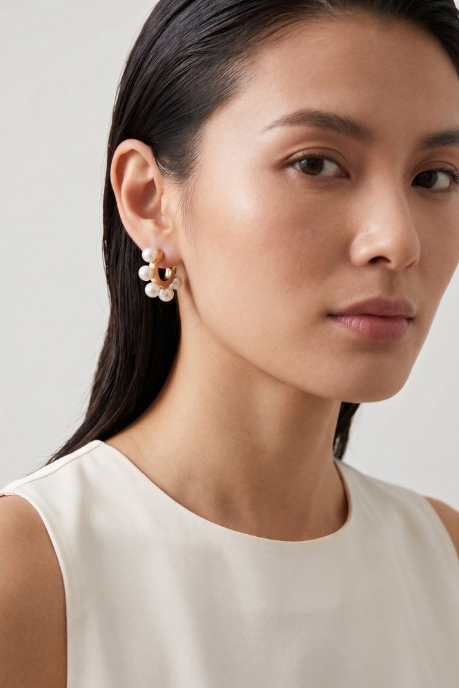 Majique London Luxe Pearl Mini Stud Earring
