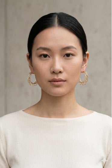 Luxe Twist Hoop Earring