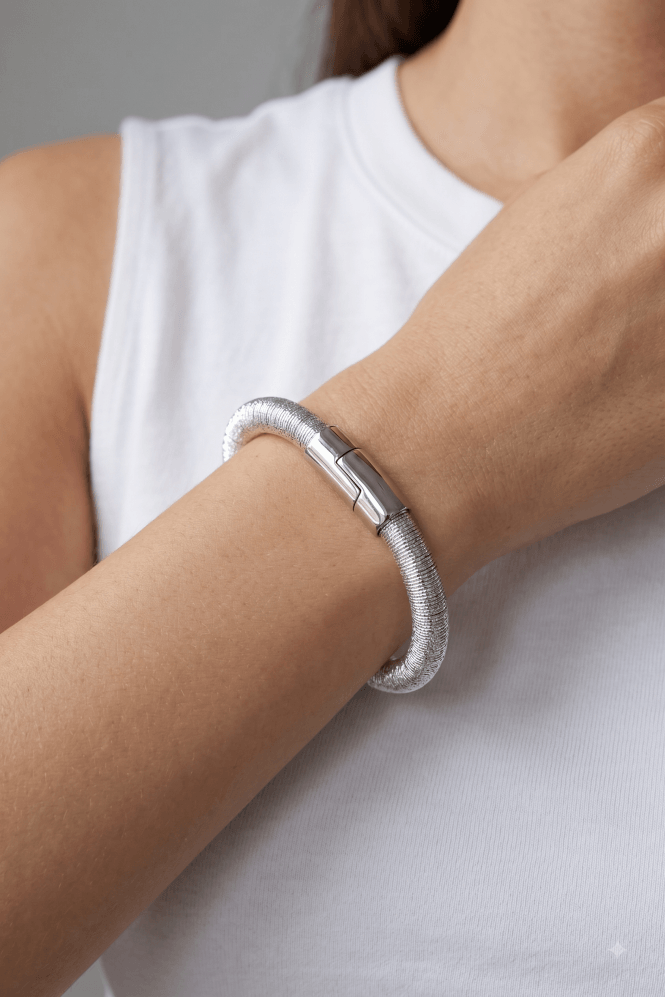 Majique London Magnetic Silver Thread Bracelet