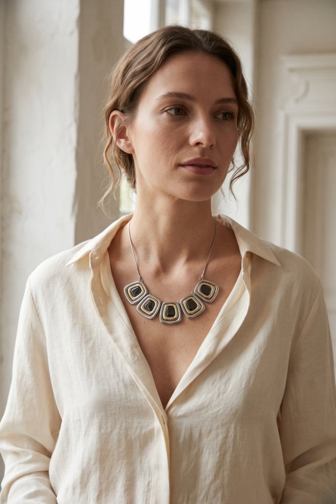 Majique London Modern Tritone Metal Link Short Statement Necklace