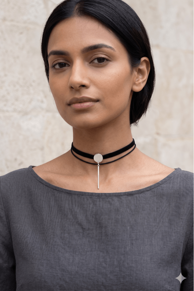 Majique London Noir Cord Bar Choker