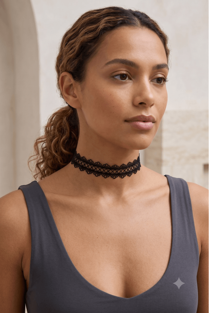 Majique London Noir Luxe Choker