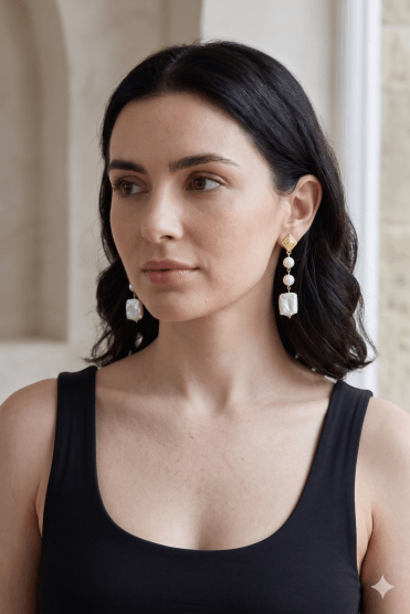 Pearl Dangle Chic Earring