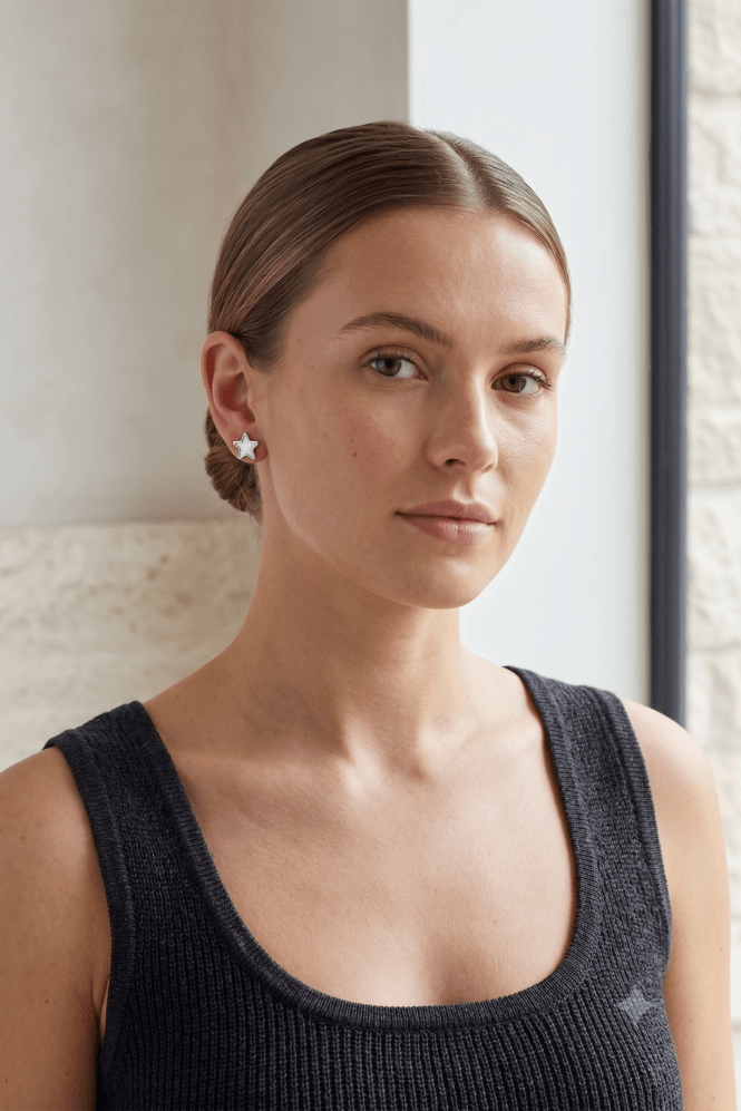 Majique London Pearl Essence Stud Earring