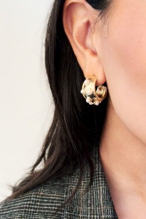 Pearlescent Radiance Fusion Gold Hoop Earring Adorned With Lustrous Pearls