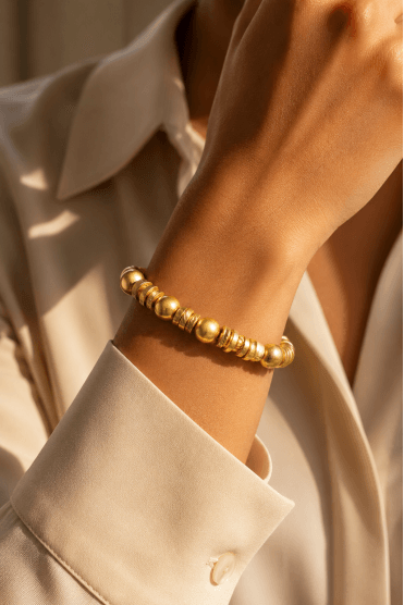 Radiant Gold Glow Bracelet