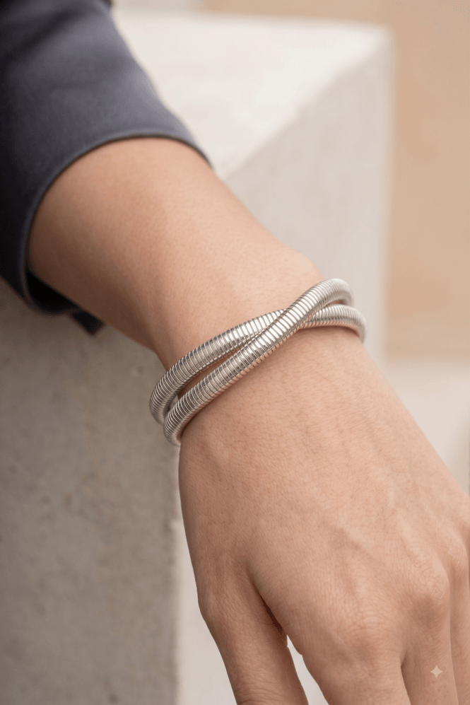 Majique London Radiant Loop Bangle