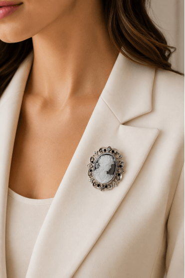 Rhodium Vintage Cameo Brooch