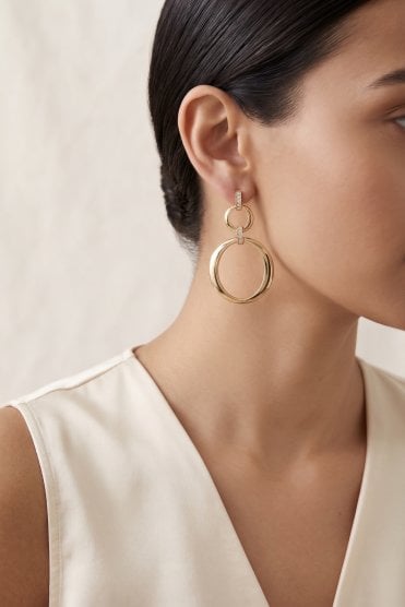 Sculpted Oval Statement Earring