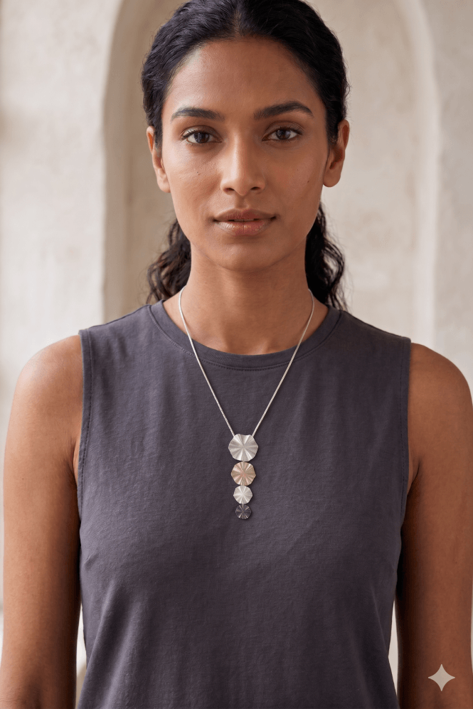 Majique London Silver Serpent Chain With Tritone Floral Pendant