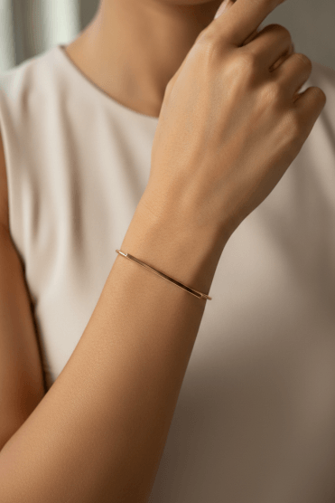 Sleek Bar Bangle