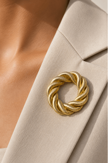 Sleek Serpent Elegance Round Cutout Brooch