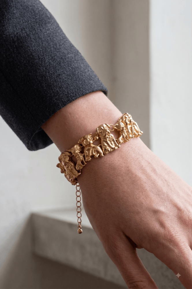 Majique London Sleek Statement Doggie Bracelet