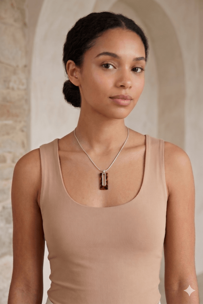 Majique London Tortoise Glow Snake Chain Necklace