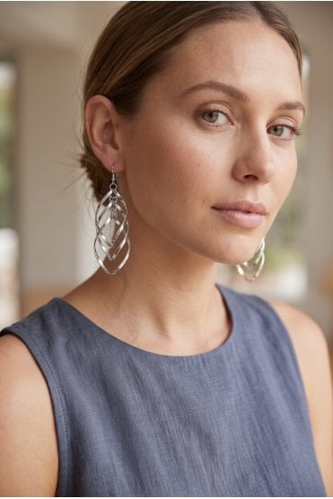 Twisted Rhombus Dangle Earring