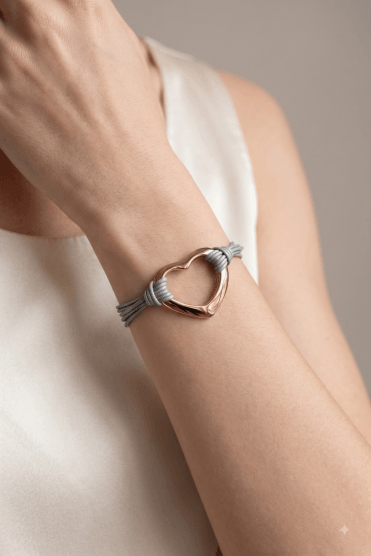 Urban Chic Magnetic Bracelet with Sleek Rose Gold Heart