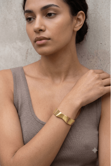 Wide Wavy Hinged Bangle
